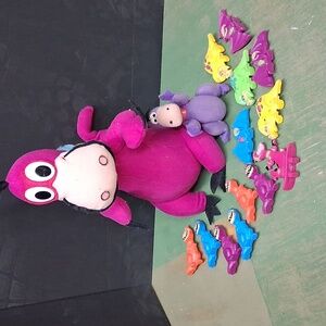 VTG 1990's Hanna-Barbera Flintstones PVC Figures Dino And Stuffies!